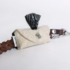 Distributeur De Sacs D'hygiène 6 Distributeur De Sacs D'hygiène -Chats Chiens Fournitures Magasin Cloud 7 Doggy Do Bag Snap Hook Silver Detail 1